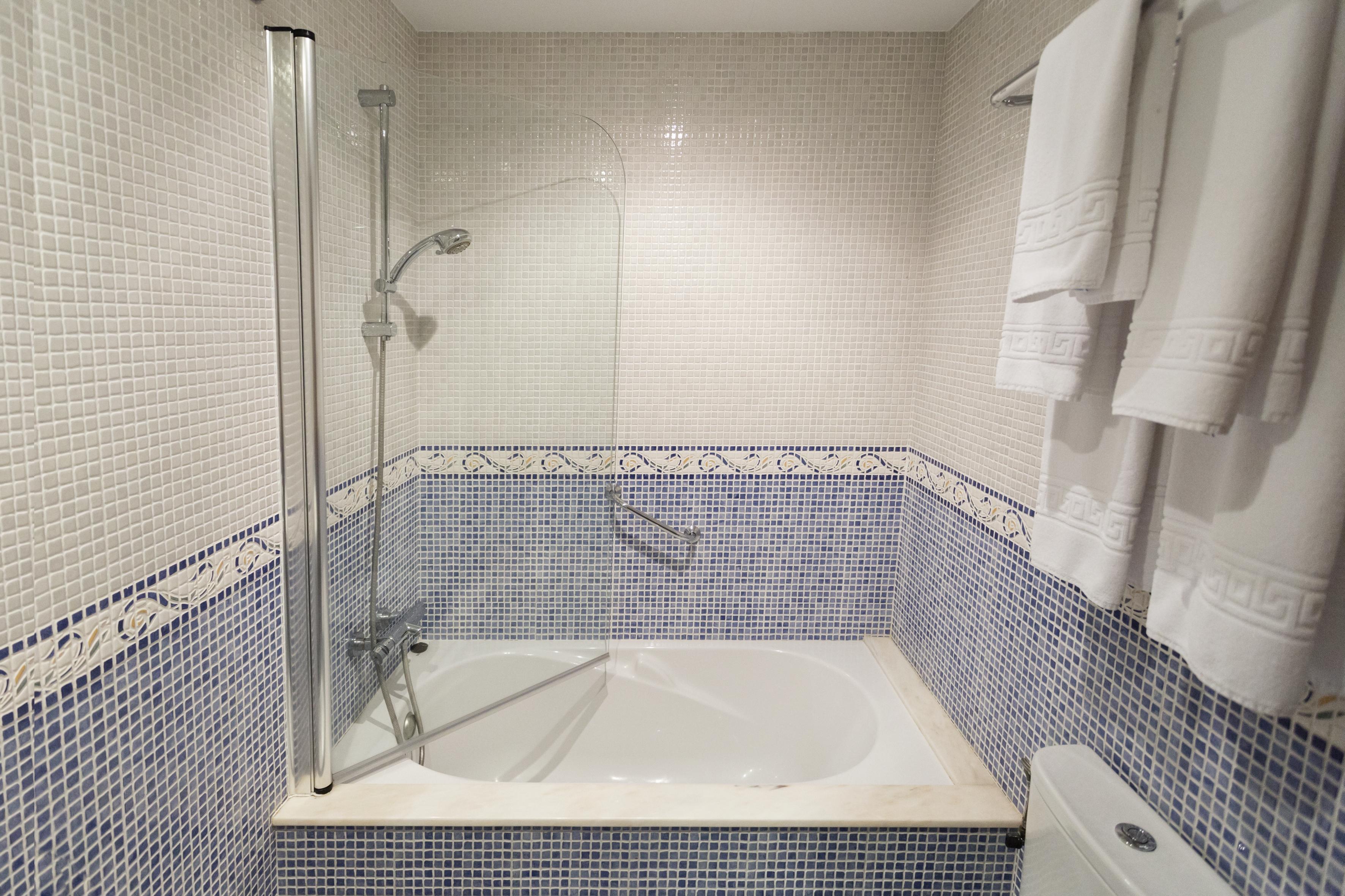פרול Hotel Valencia מראה חיצוני תמונה